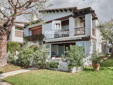 Casa a schiera con piscina in vendita a Alorda Parc