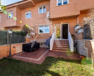 Jardí de Casa adosada en venda en Boadilla del Monte amb Aire condicionat, Calefacció i Jardí privat