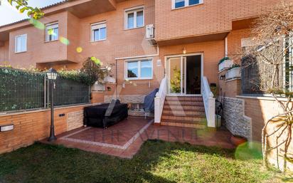 Garten von Einfamilien-Reihenhaus zum verkauf in Boadilla del Monte mit Klimaanlage, Terrasse und Balkon