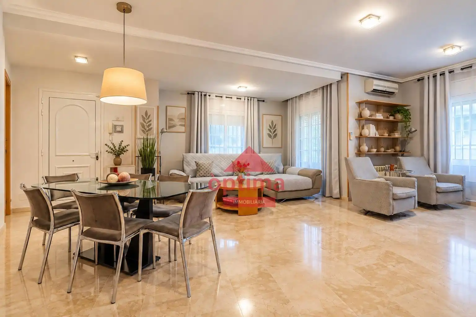 Casa a schiera con terrazza in vendita a Calle BELGRADO, imagen 4
