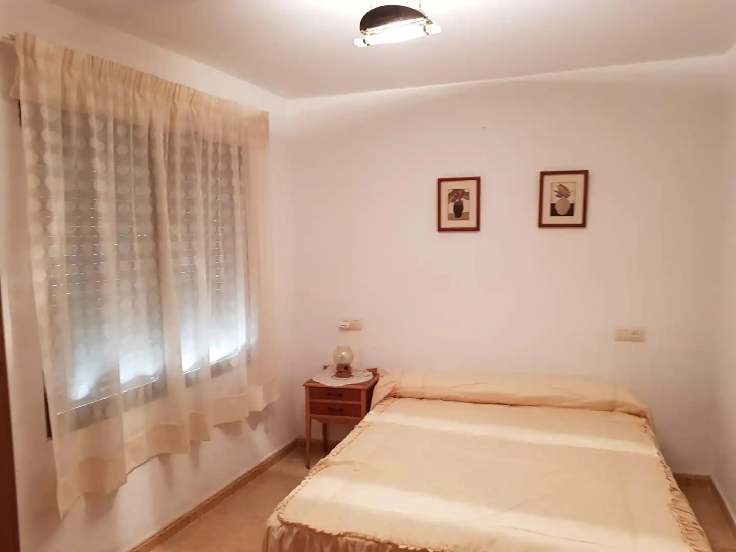 Dormitori de Casa o xalet en venda en Pétrola amb Terrassa