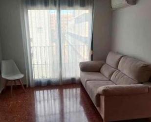 Living room of Flat to rent in Torrent  with Air Conditioner, Oven and Washing machine