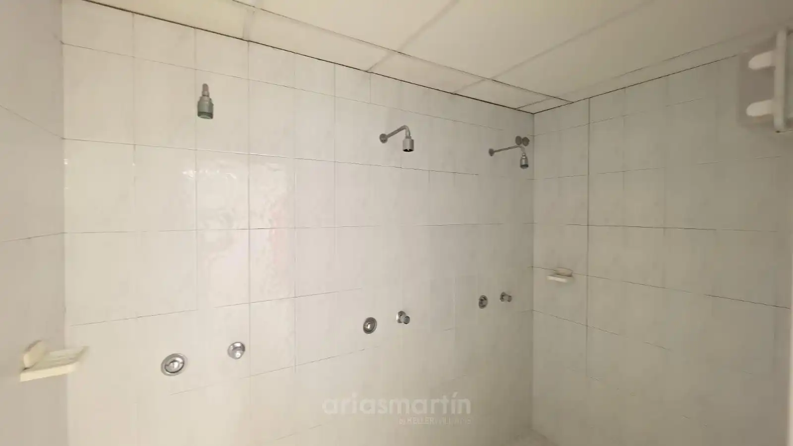 Badezimmer von Geschaftsraum zur Miete in Chinchibarra - Capuchinos
