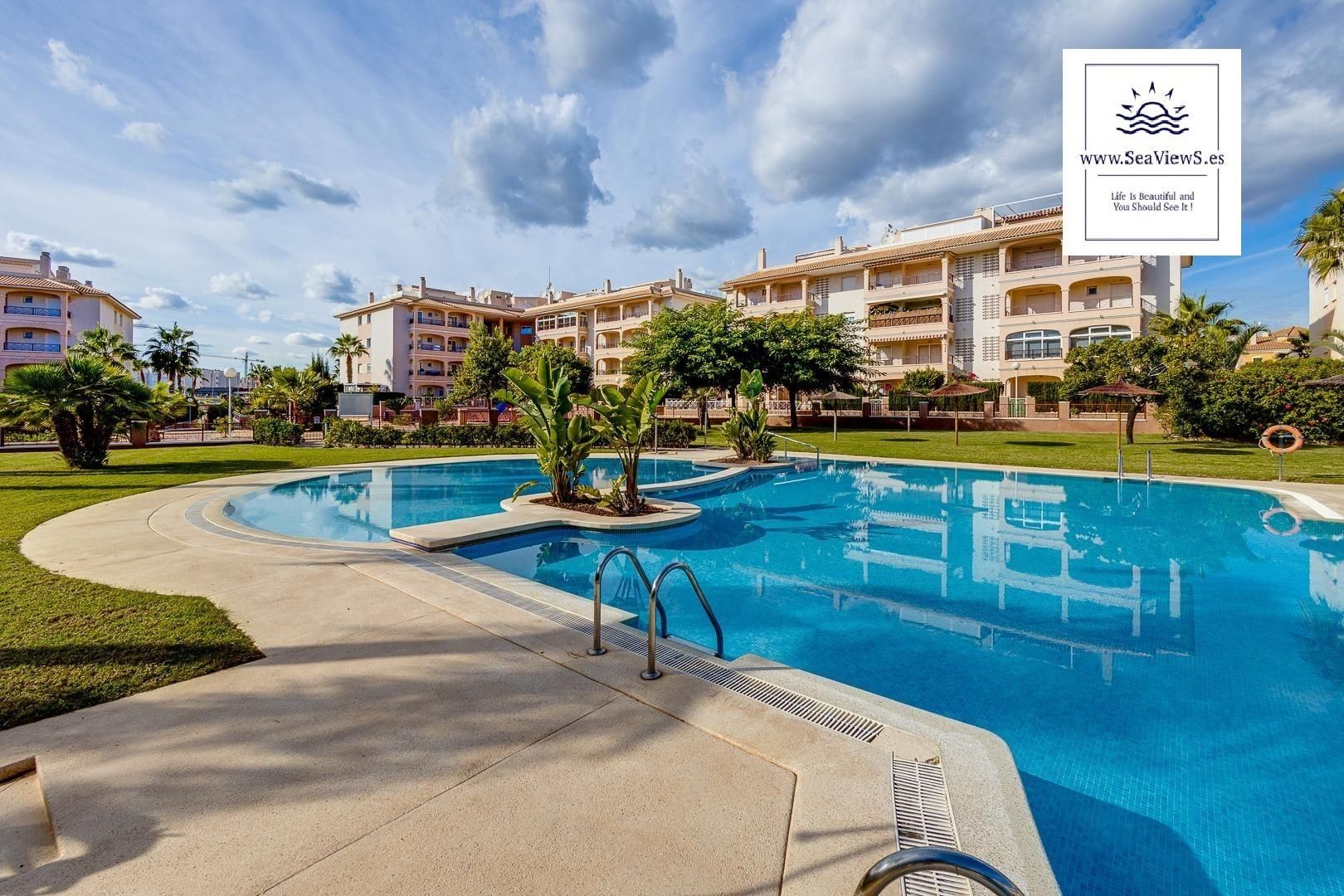 Vista exterior de Apartament en venda en Orihuela amb Aire condicionat, Calefacció i Terrassa