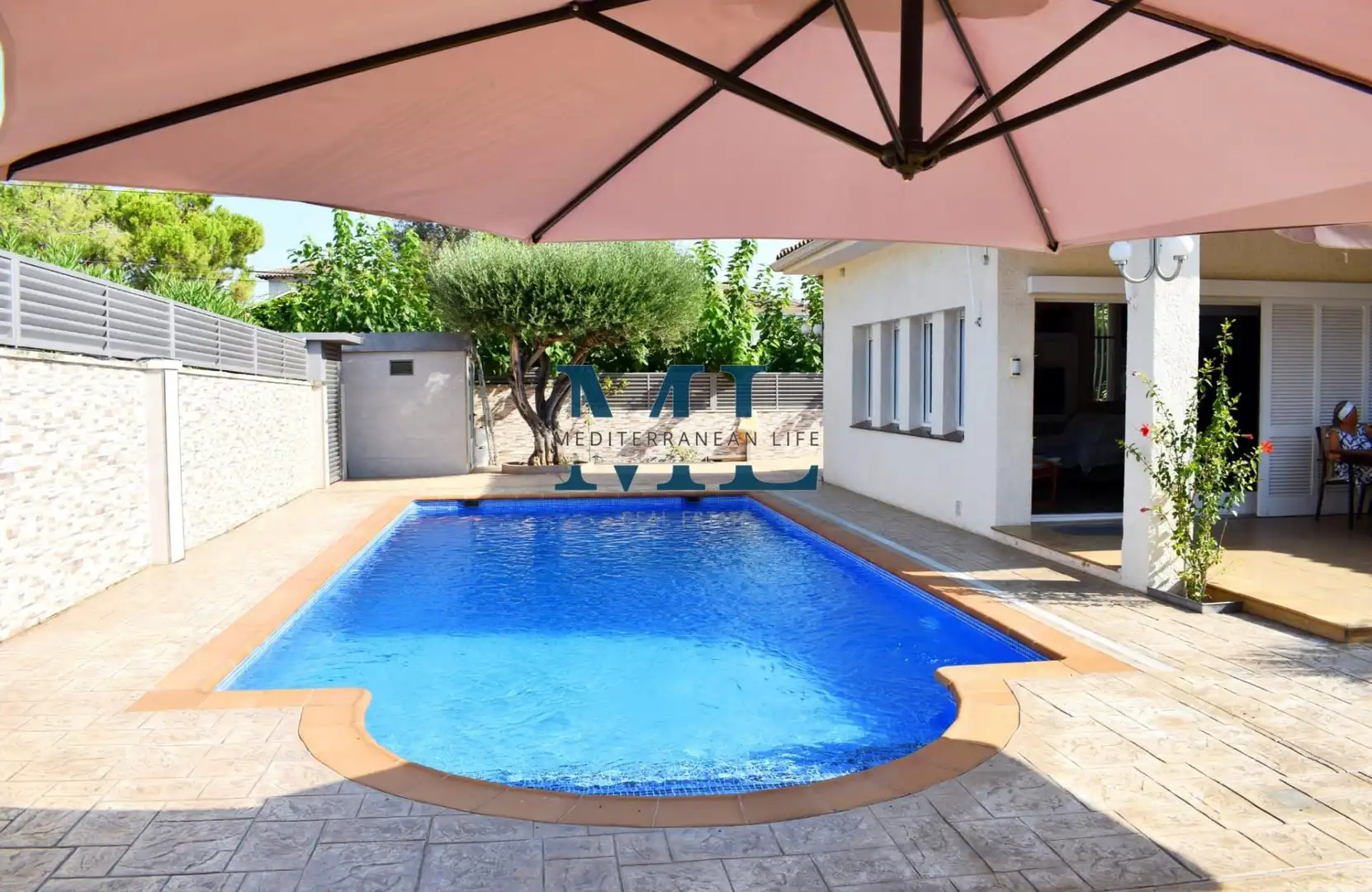 Swimming pool of Houses for sale in Roda de Berà  with Heating and Swimming Pool