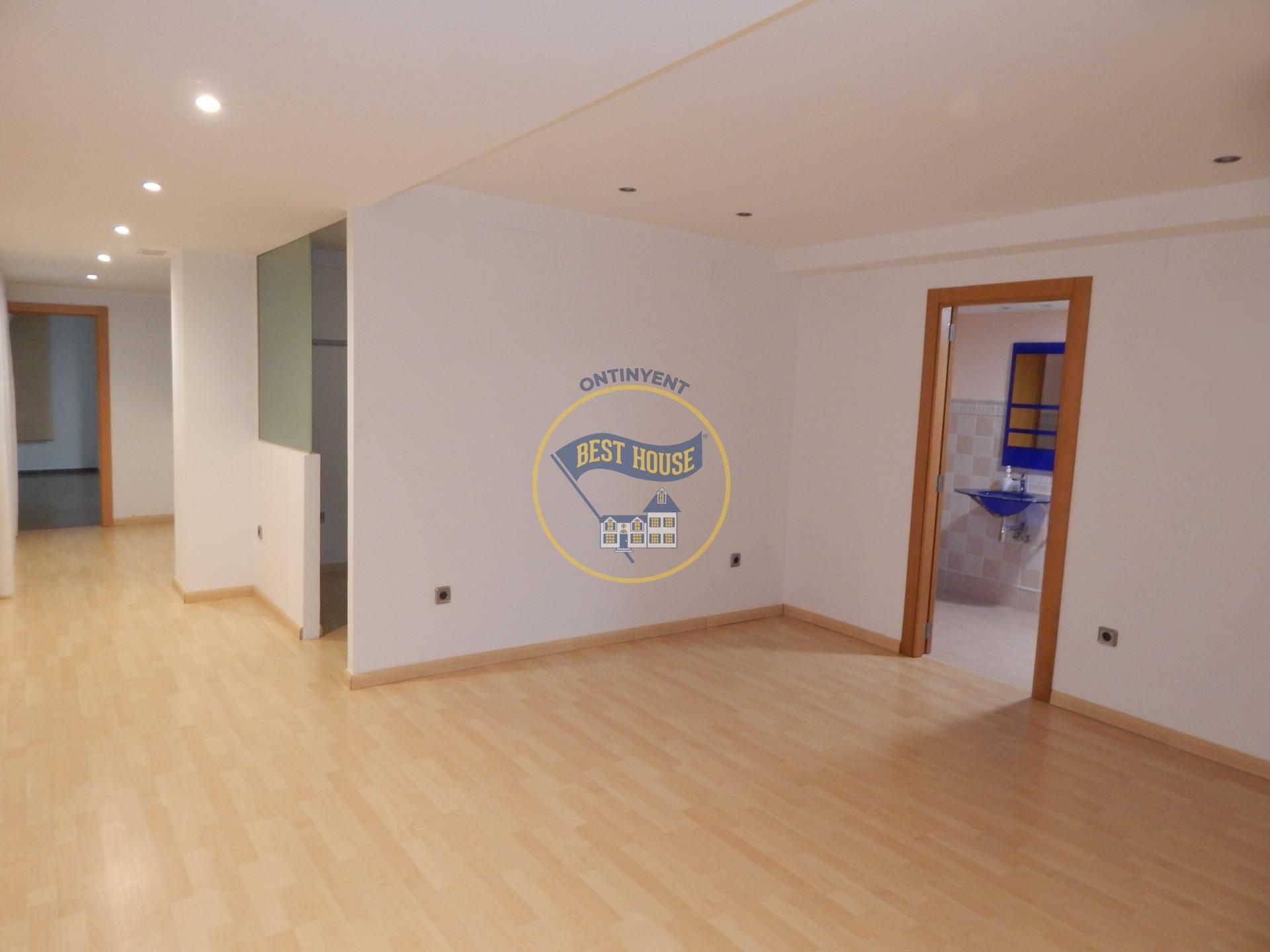 Local en venda a Sant Josep - Zona Hospital