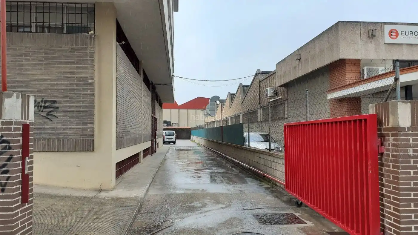 Nave industrial en alquiler en Santa Eulàlia, imagen 4