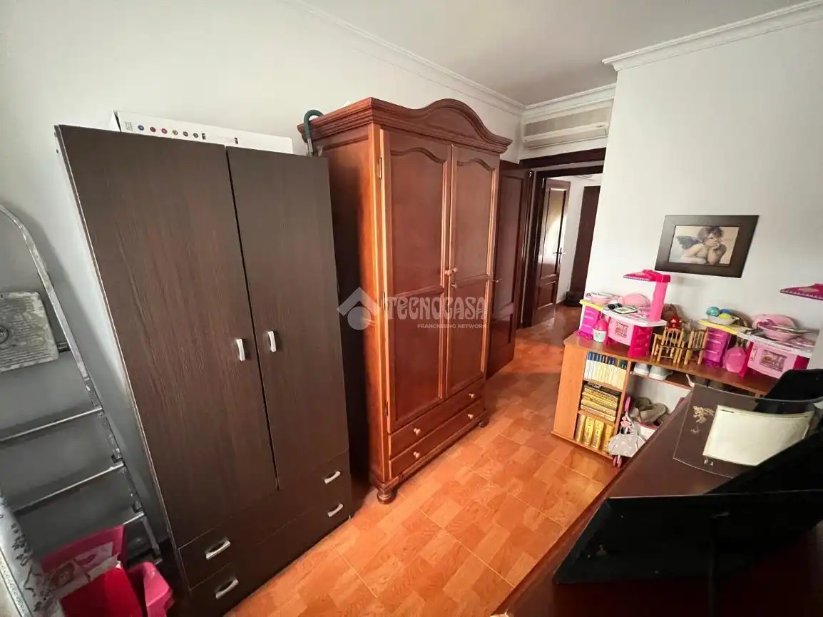 Bedroom of Flat for sale in Dos Hermanas  with Air Conditioner