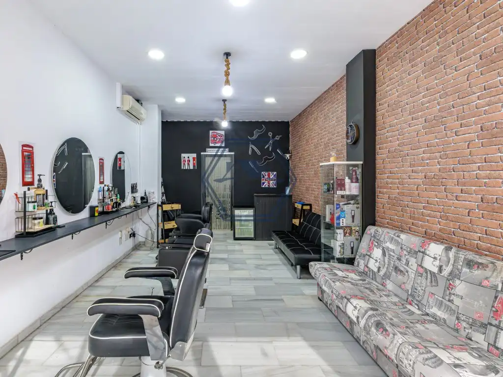 Locale commerciale in vendita a Calle Doctor Esteban San Mateo, imagen 2