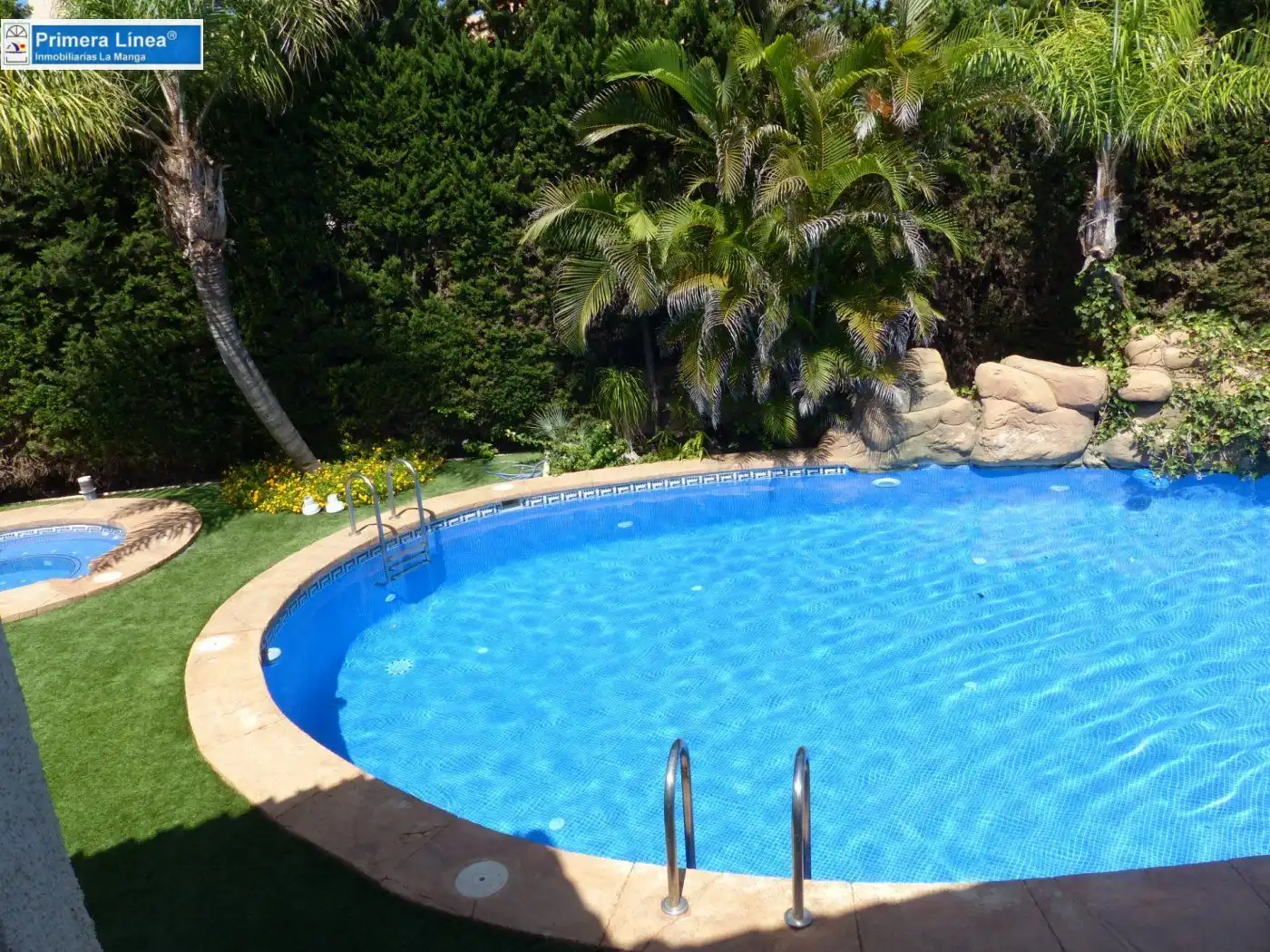 Piscina de Casa o chalet en venta en La Manga del Mar Menor con Jardín privado, Terraza y Trastero