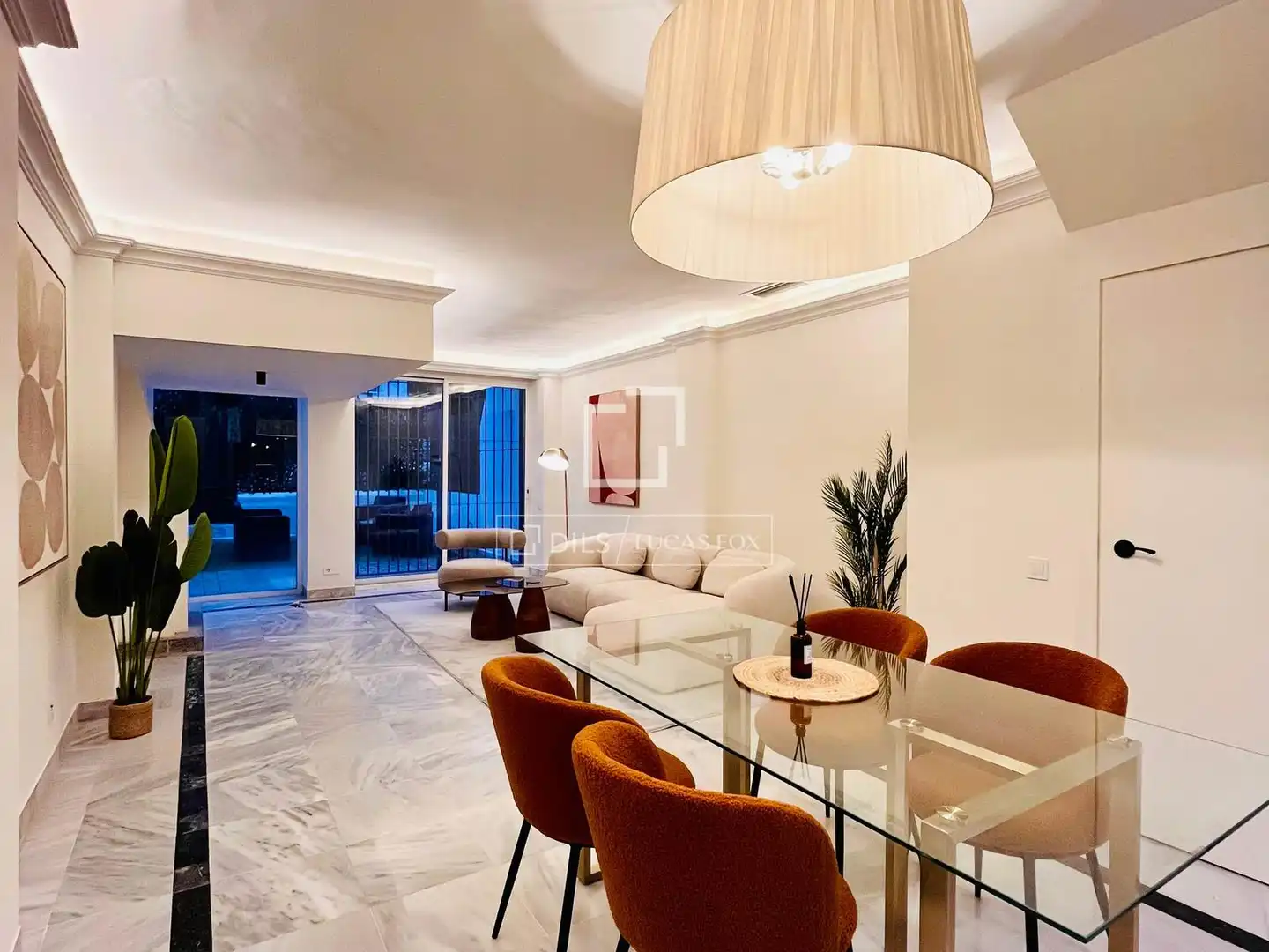 Living room of Flat for sale in Marbella  with Air Conditioner, Private garden and Storage room