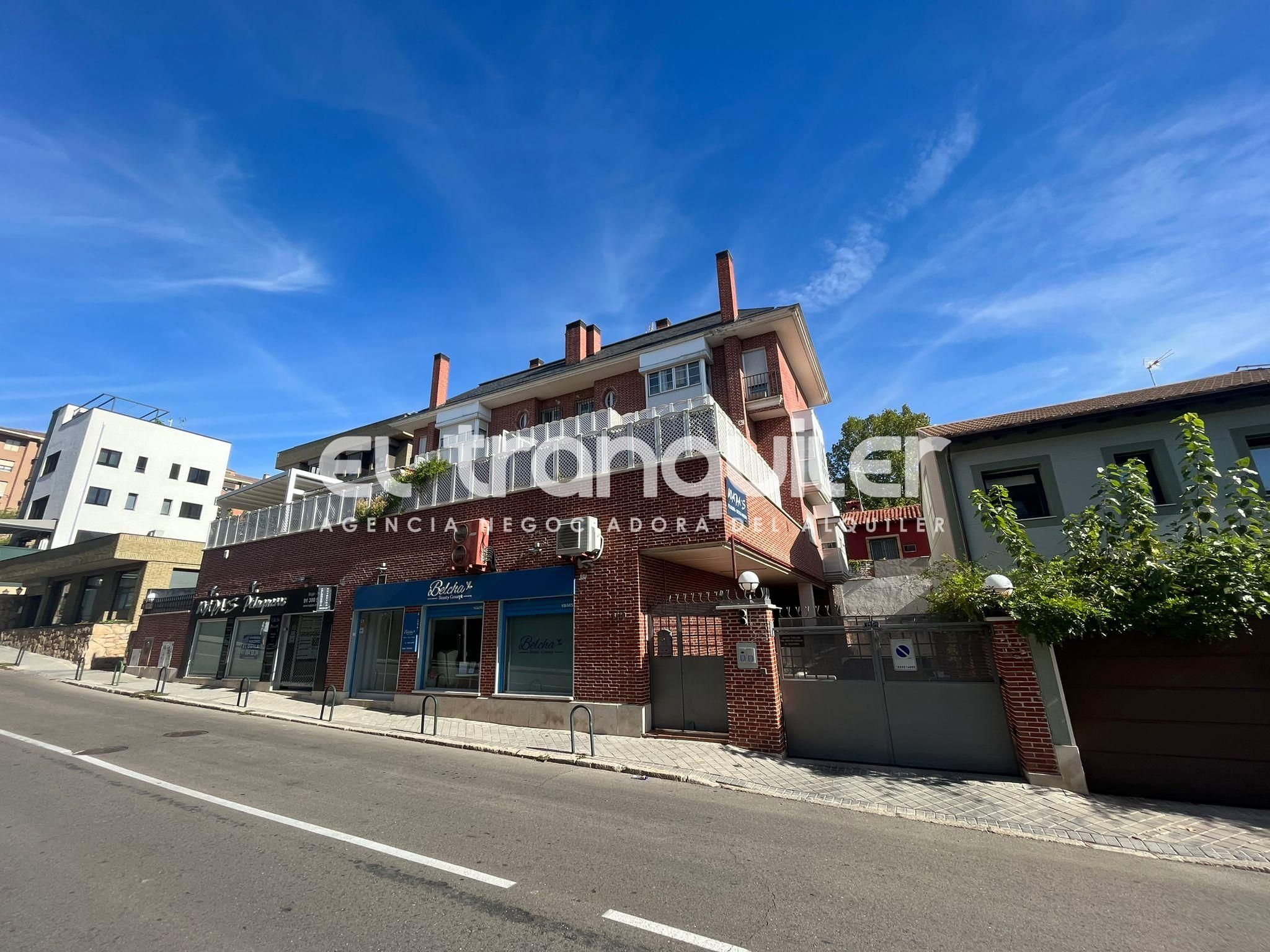 Exterior view of Duplex to rent in  Madrid Capital  with Air Conditioner, Parquet flooring and Furnished