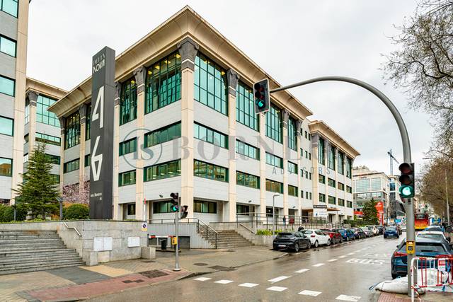 Oficina en Alquiler en Virgen del Cortijo - Manoteras