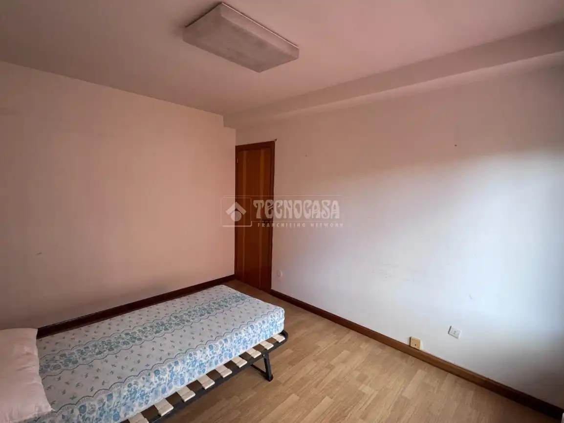 Schlafzimmer von Wohnung zum Verkauf in Valencia de Don Juan mit Heizung, Parkett und Terrasse