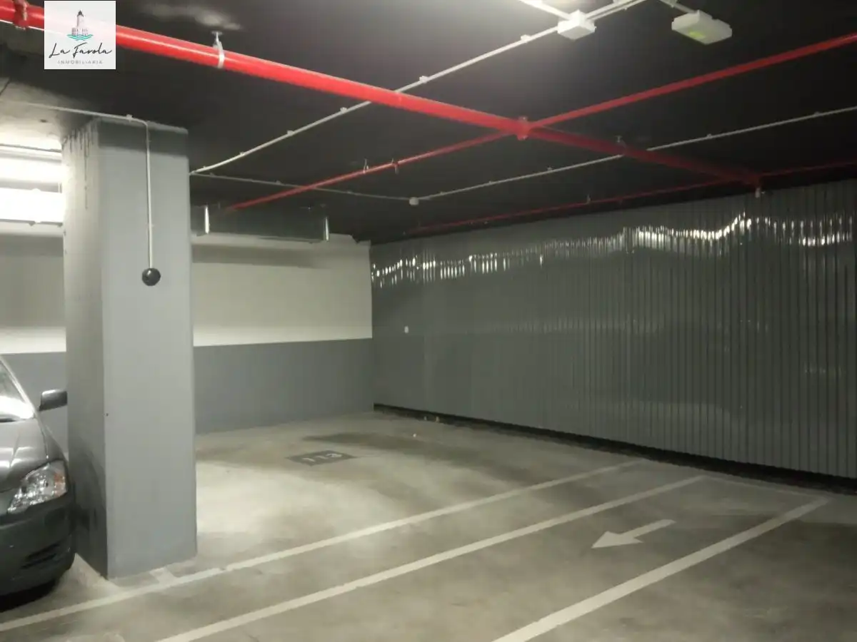 Aparcament en venda a Calle BULEVAR LOUIS PASTEUR 21