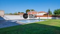 Swimming pool of Planta baja for sale in Reus  with Air Conditioner, Heating and Private garden