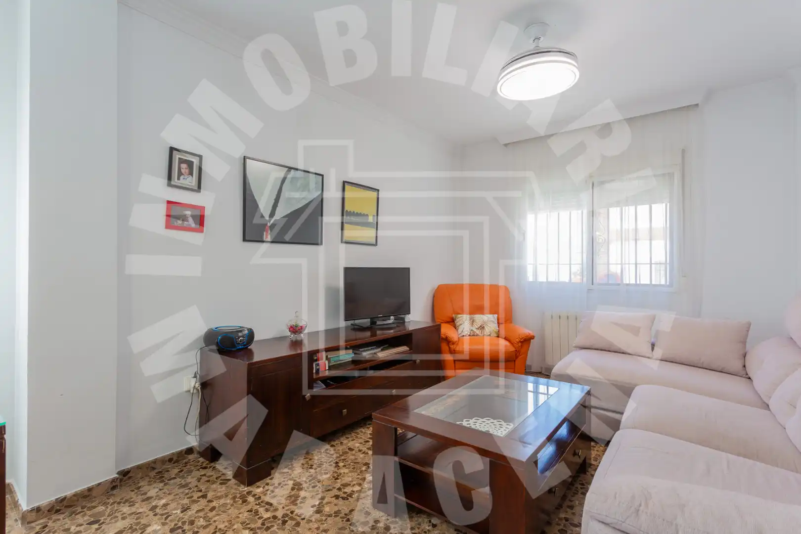 Sala d'estar de Casa adosada en venda en Maracena amb Aire condicionat, Calefacció i Traster