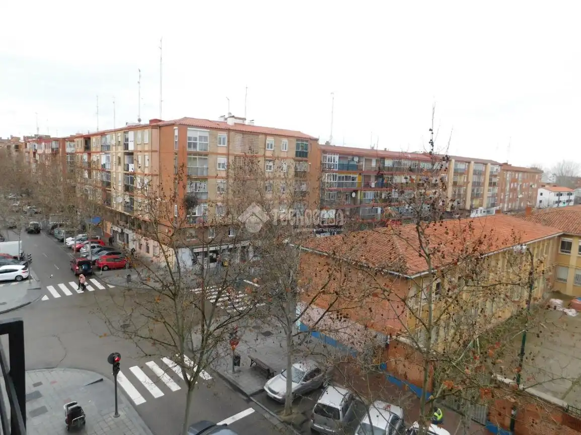 Vista exterior de Piso en venta en Valladolid con Aire acondicionado, Calefacción y Amueblado