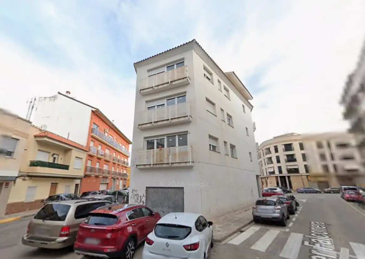 Vista exterior de Edifici en venda en Gandia