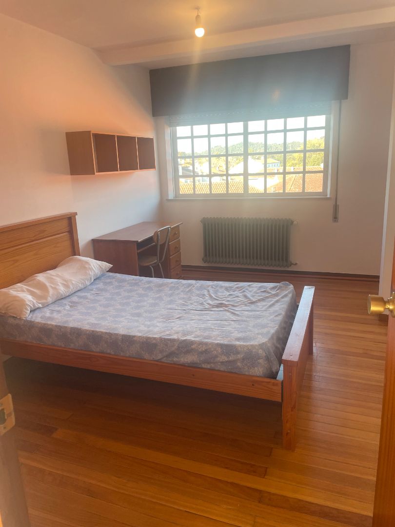 Bedroom of Flat for sale in Santiago de Compostela 