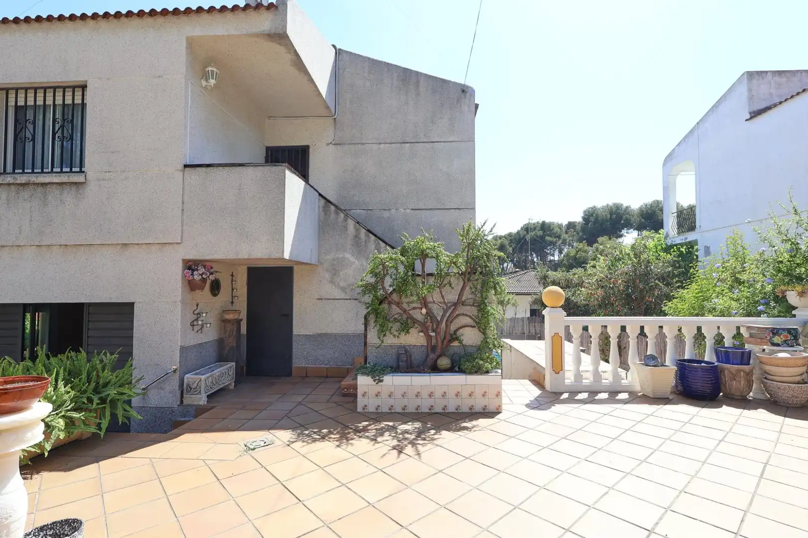 Außenansicht von Haus oder Chalet zum Verkauf in Cunit mit Heizung, Terrasse und Schwimmbad