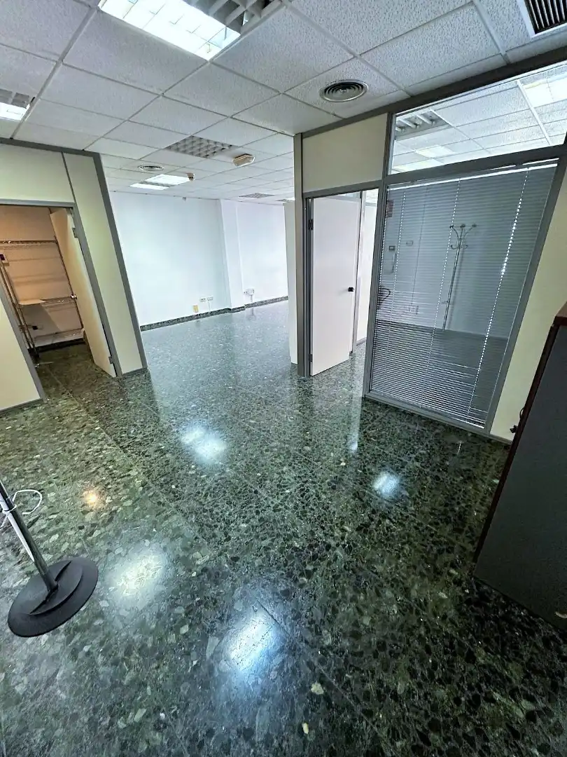 Büro zur Miete in Valencia mit Klimaanlage