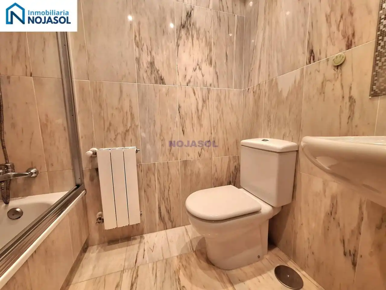 Badezimmer von Wohnungen zur Miete in Noja mit Heizung, Privatgarten und Terrasse