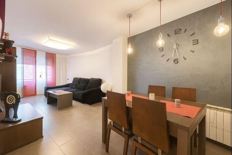 Sala d'estar de Pis en venda en Manresa amb Calefacció