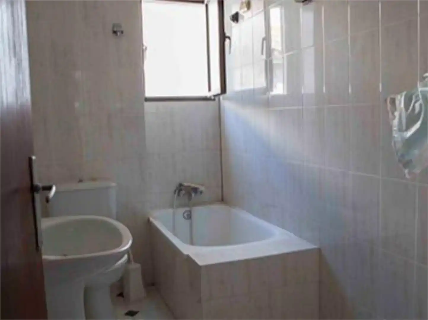 Baño de Piso en venta en Carmona con Balcón
