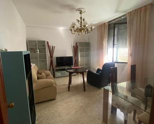 Living room of Flat for sale in  Sevilla Capital  with Air Conditioner, Heating and Private garden