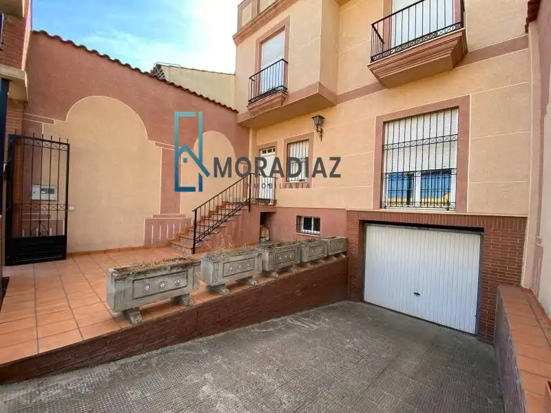 Adossat amb terrassa en venda a Calle Nogal 38, imagen 2