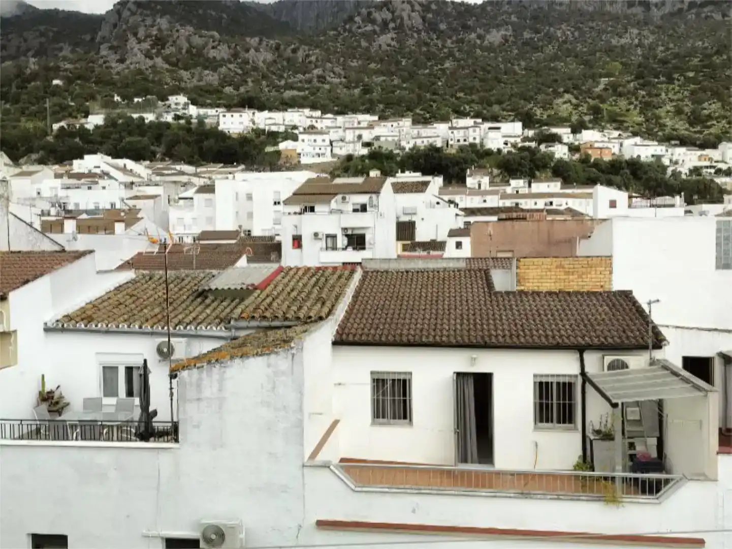 Vista exterior de Piso en venta en Ubrique con Aire acondicionado, Trastero y Amueblado