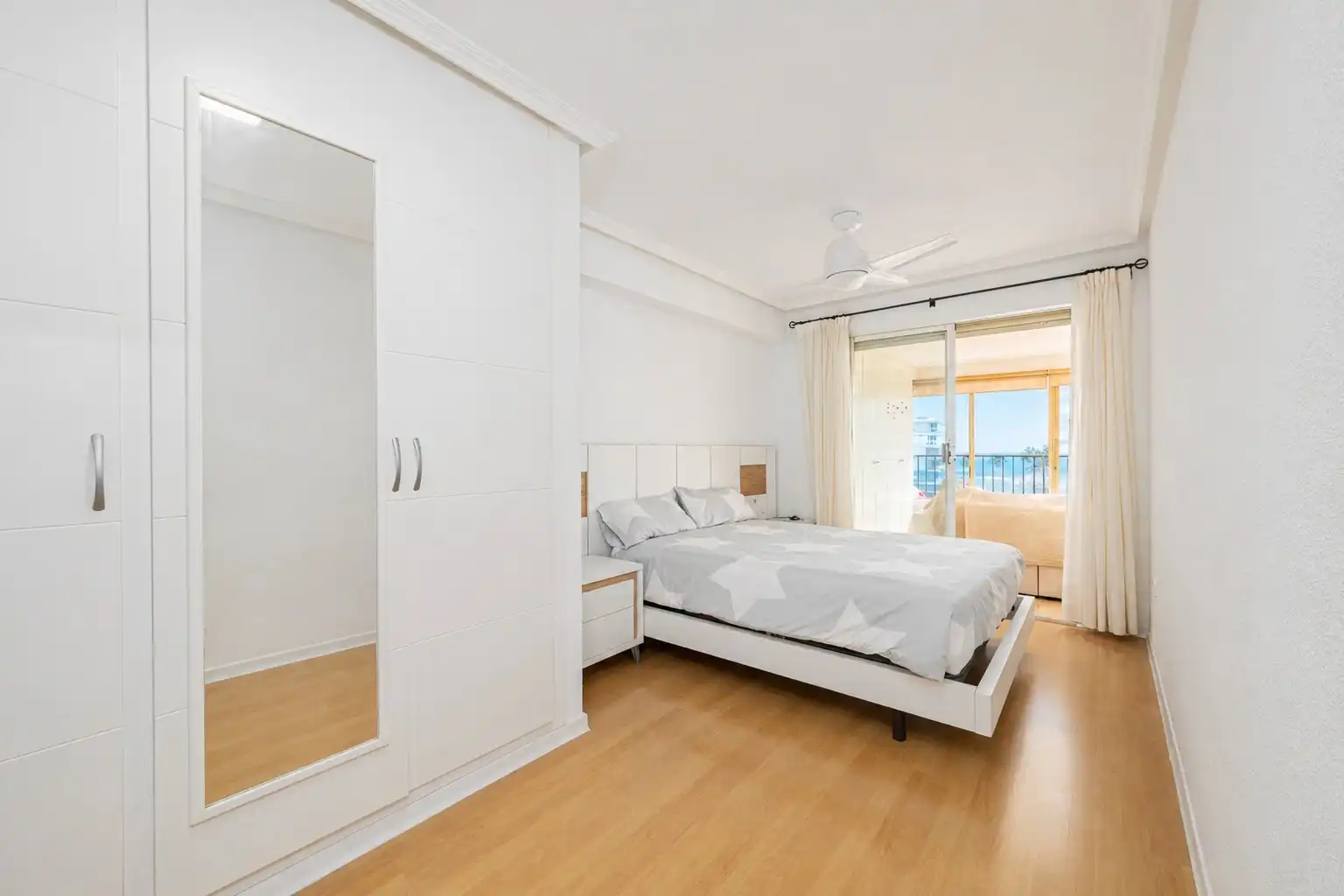 Schlafzimmer von Wohnung zur Miete in Alicante / Alacant mit Klimaanlage, Heizung und Terrasse
