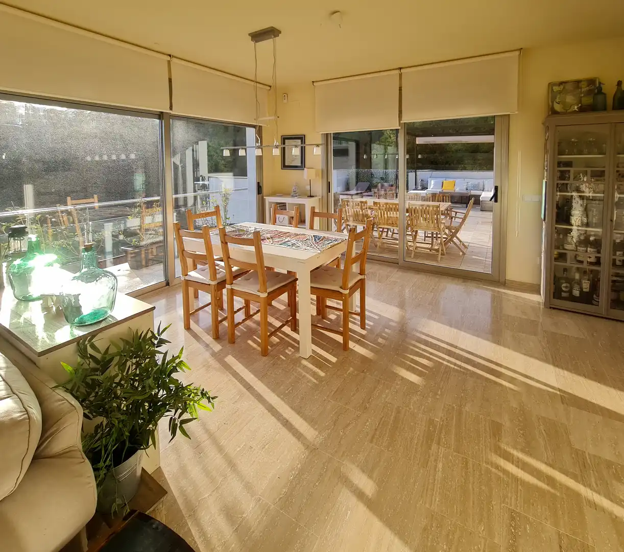 Comedor de Casa adosada en venta en Begur con Aire acondicionado, Calefacción y Jardín privado