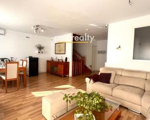 Living room of Single-family semi-detached for sale in Valdemorillo  with Air Conditioner and Terrace