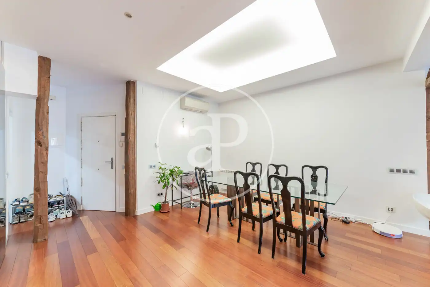 Flat for rent in C. de Calatrava, Palacio