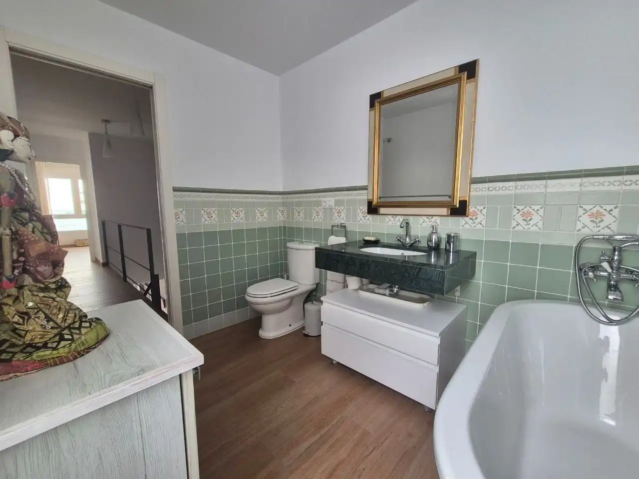 Bany de Casa o xalet en venda en Vélez-Málaga amb Aire condicionat, Terrassa i Moblat