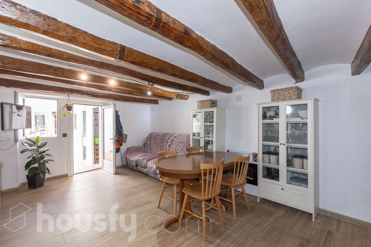 Menjador de Casa o xalet en venda en Banyeres del Penedès amb Jardí privat, Terrassa i Traster