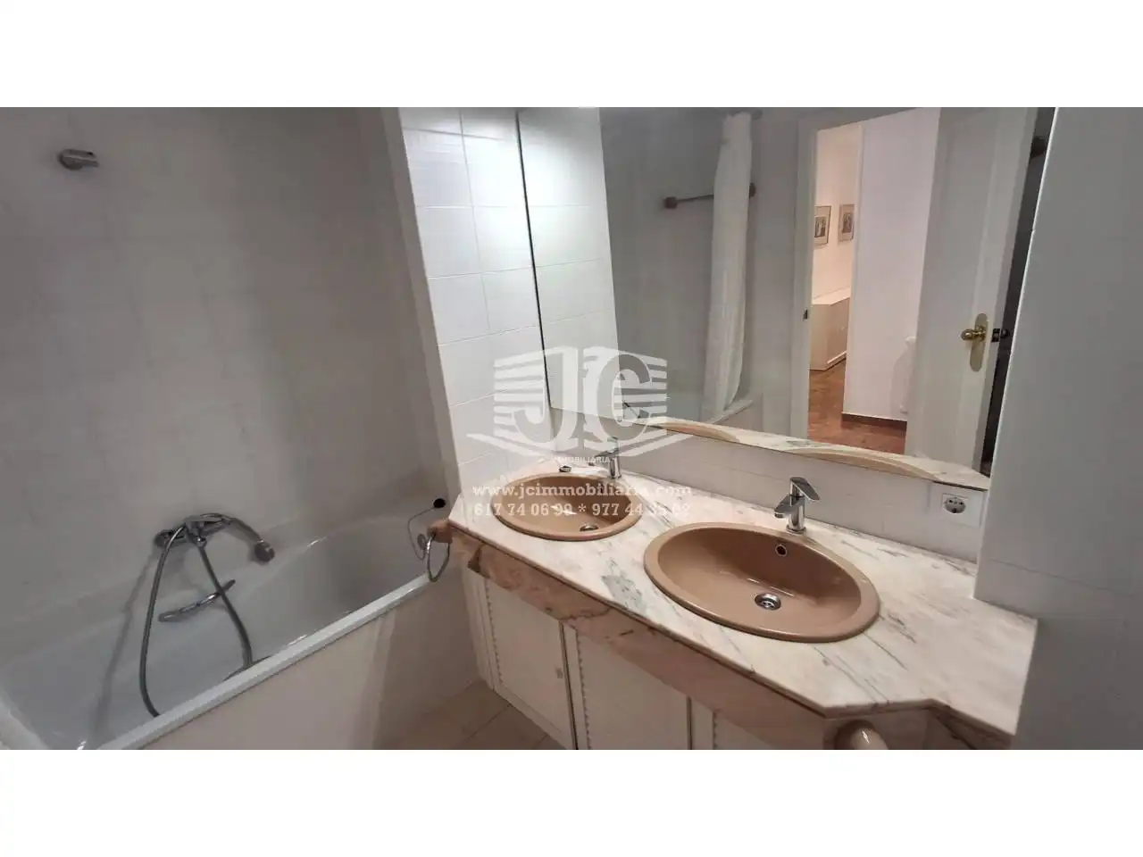 Baño de Piso de alquiler en Tortosa con Aire acondicionado, Terraza y Amueblado