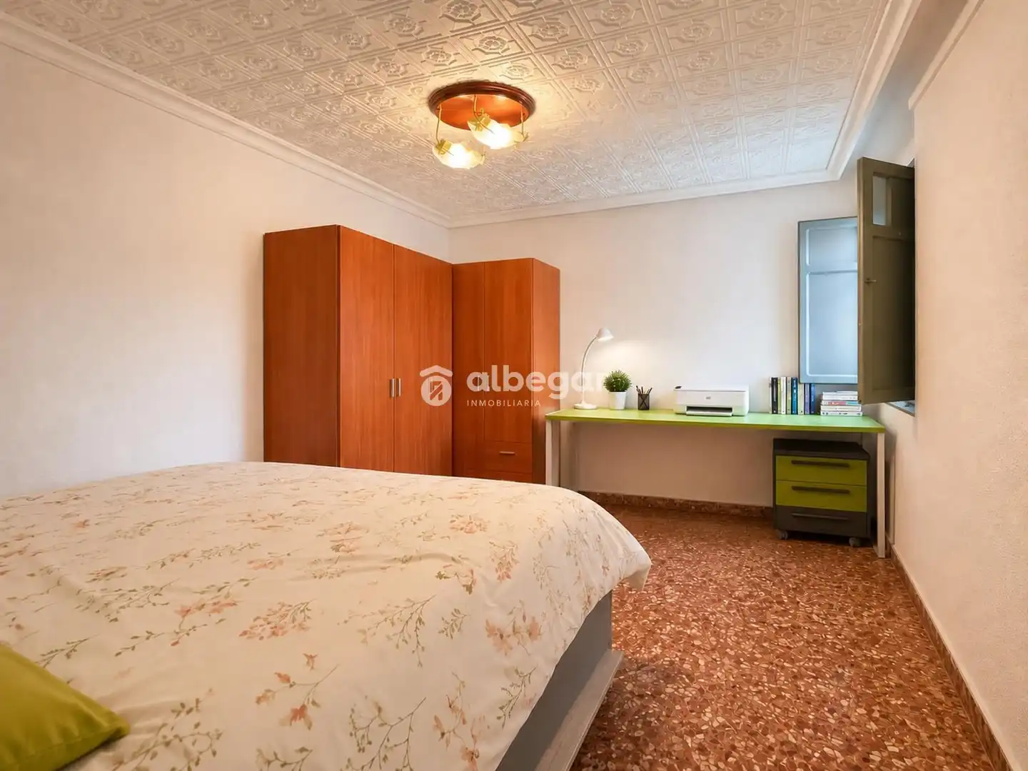 Habitación de Piso en venta en Valencia con Calefacción
