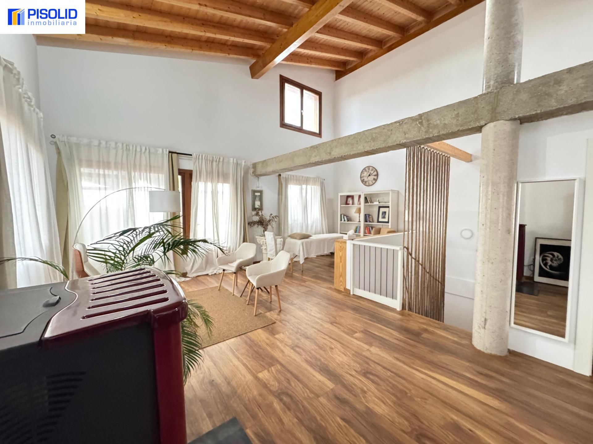 Living room of Single-family semi-detached for sale in Valladolid Capital  with Private garden, Terrace and Swimming Pool