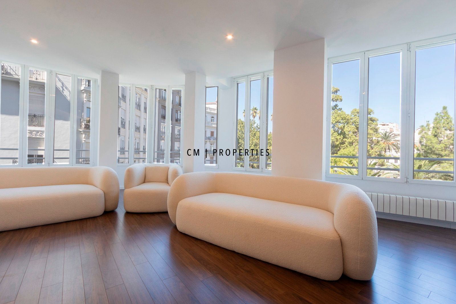 Living room of Flat to rent in  Valencia Capital  with Air Conditioner, Heating and Parquet flooring