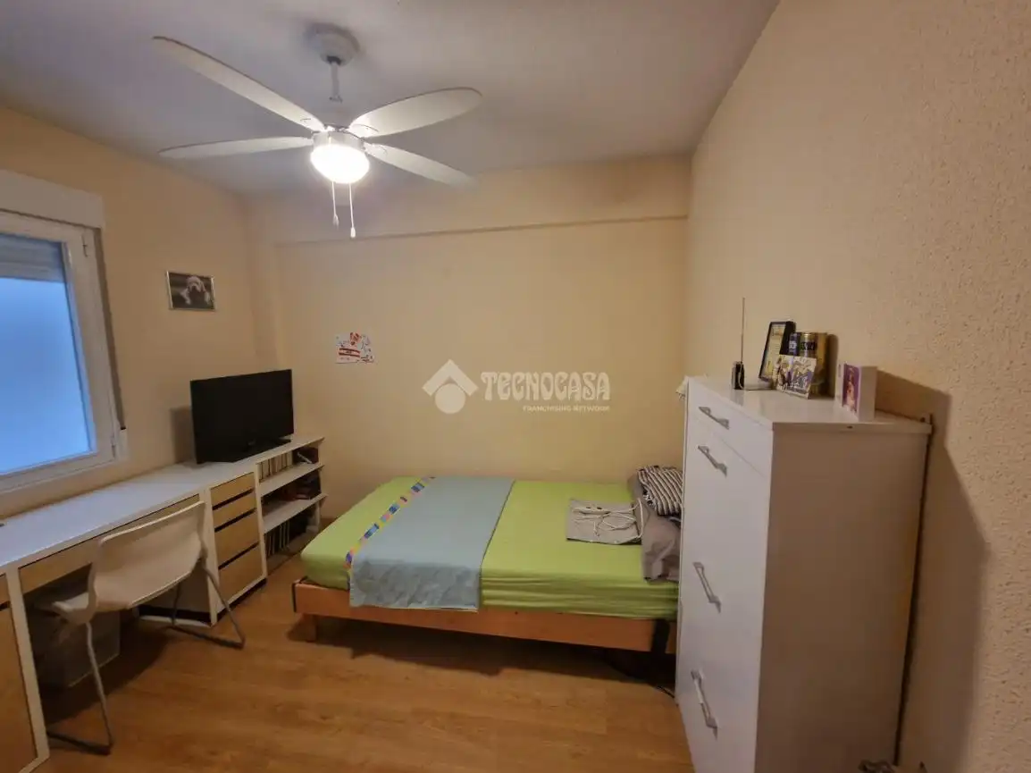 Bedroom of Flat for rent in Alcorcón  with Heating, Furnished and Community pool