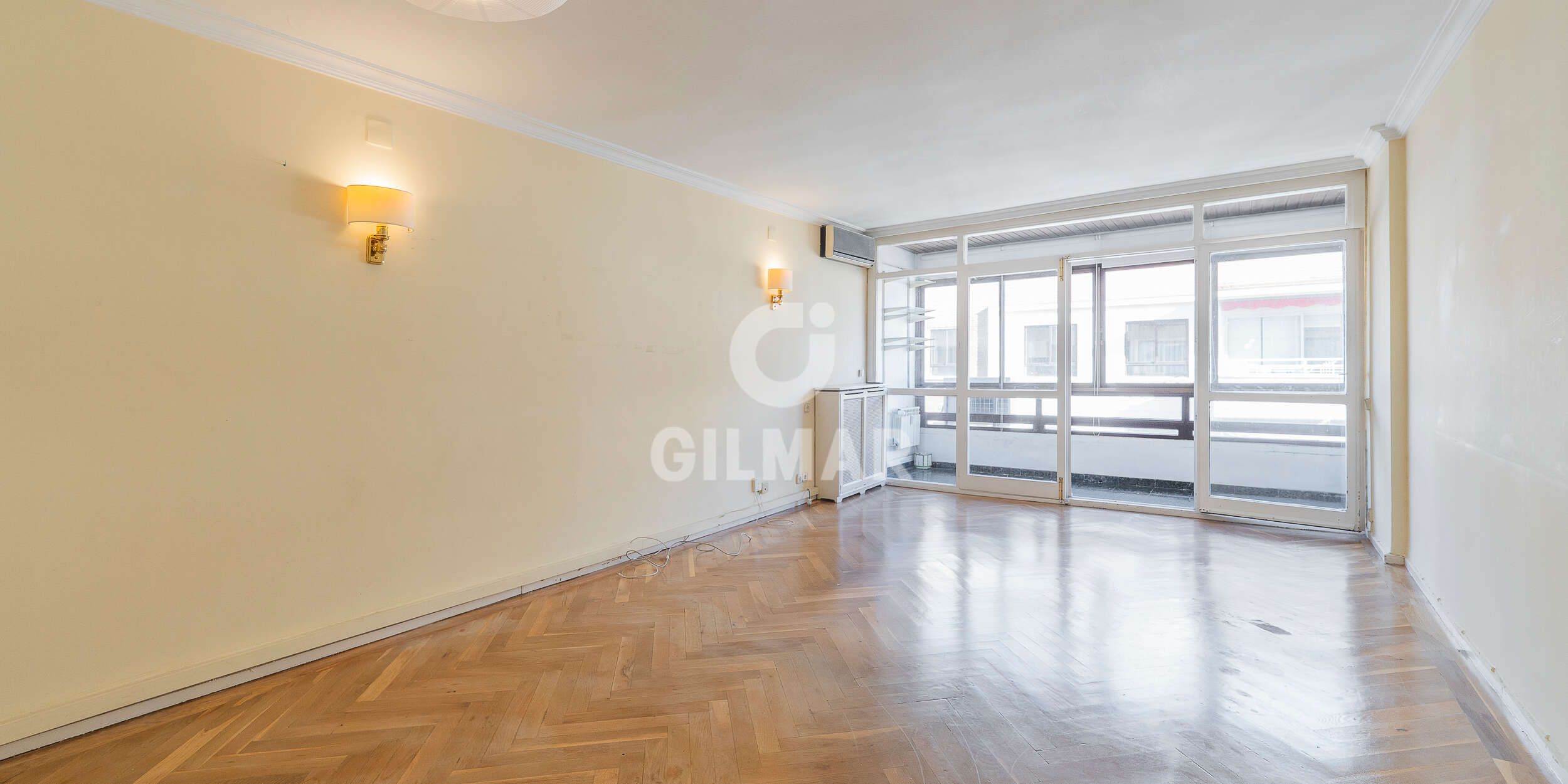 Bedroom of Flat for sale in  Madrid Capital  with Heating, Storage room and Balcony