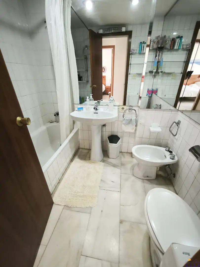 Baño de Apartamento en venta en Benalmádena con Aire acondicionado, Calefacción y Terraza