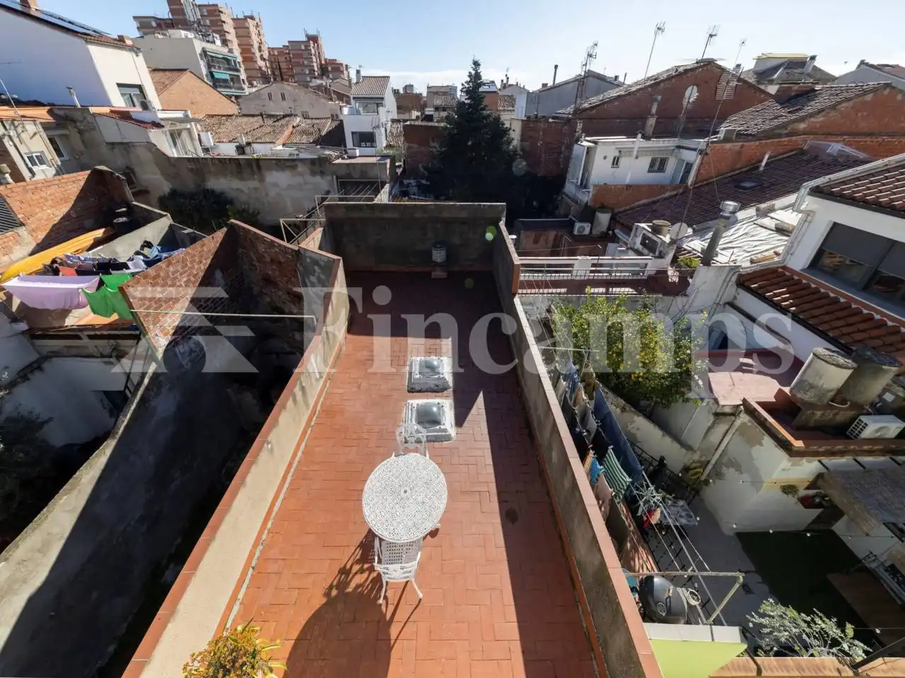 Vista exterior de Casa o xalet en venda en Sabadell amb Calefacció i Jardí privat
