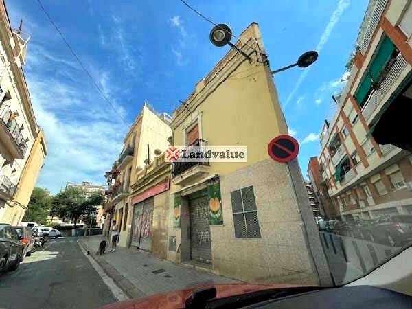 Terreno residencial en Venta en Carrer de la Garrotxa, 21 en El Guinardó