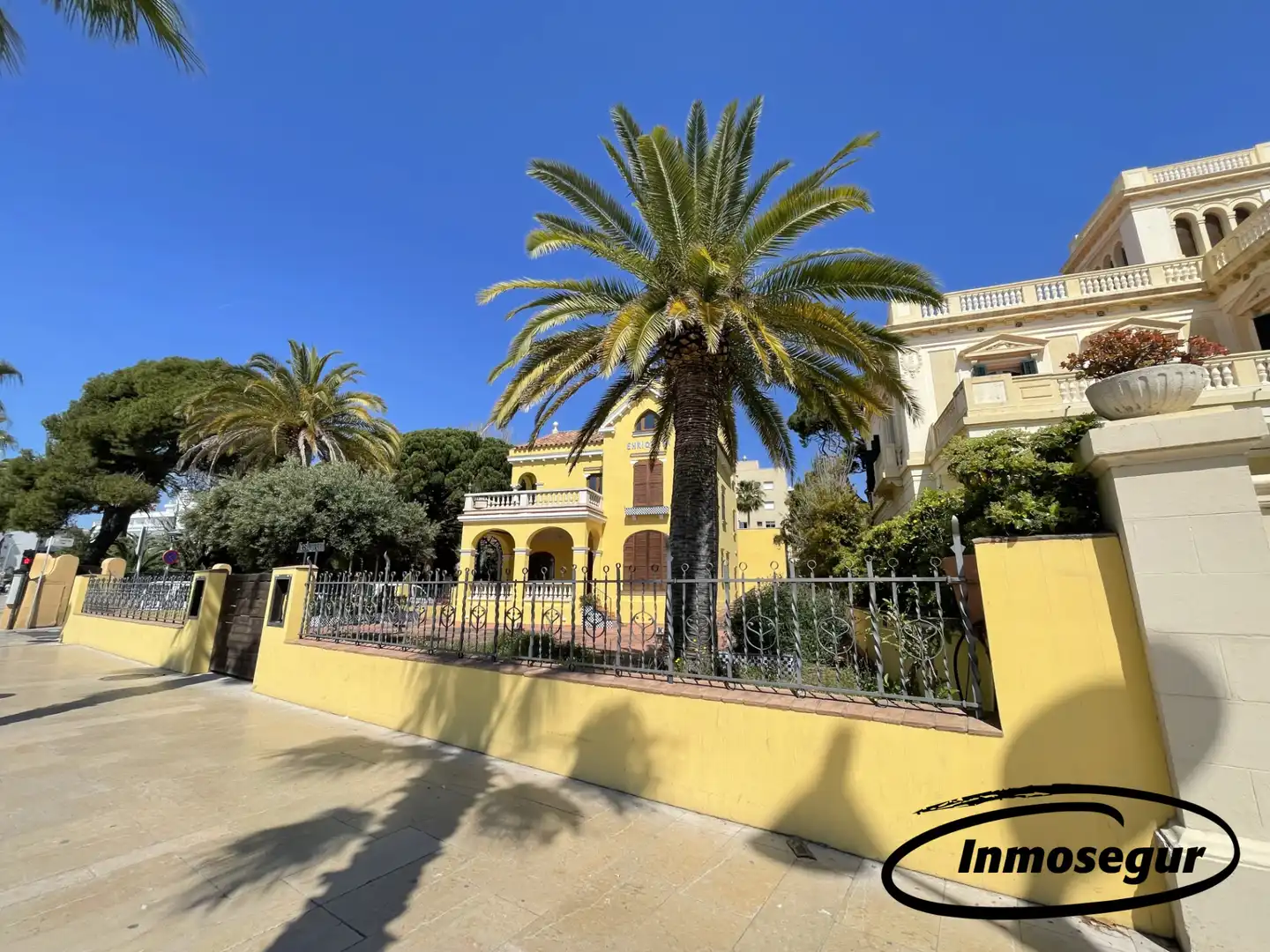 Vista exterior de Casa o xalet en venda en Salou amb Aire condicionat, Jardí privat i Terrassa