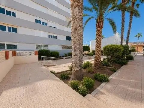 Vista exterior de Apartamento en venta en Roquetas de Mar con Jardín privado y Piscina comunitaria