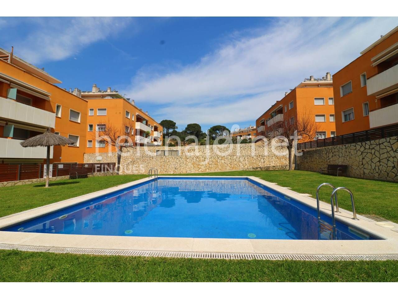 Swimming pool of Flat for sale in Sant Feliu de Guíxols  with Air Conditioner, Heating and Terrace